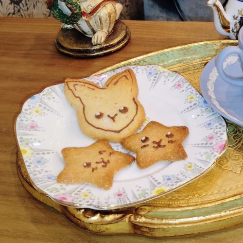 三日月うさぎのアーモンドクッキー