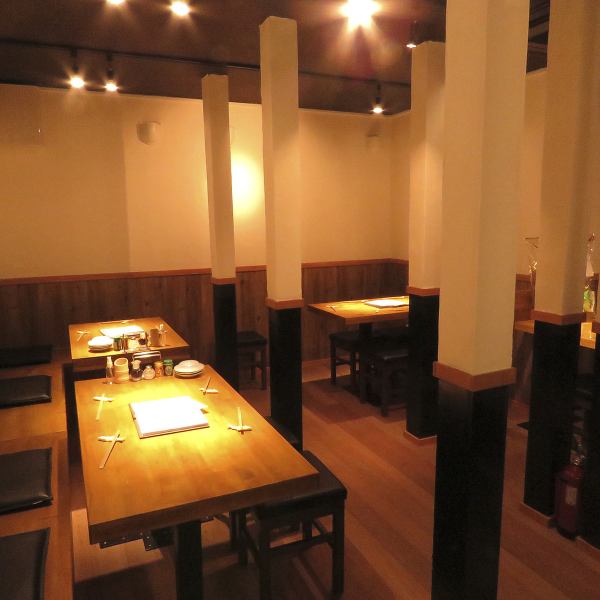 [Table seats] A calm and mature atmosphere based on wood grain.Forget the hustle and bustle of the city and enjoy carefully selected ingredients and sake.