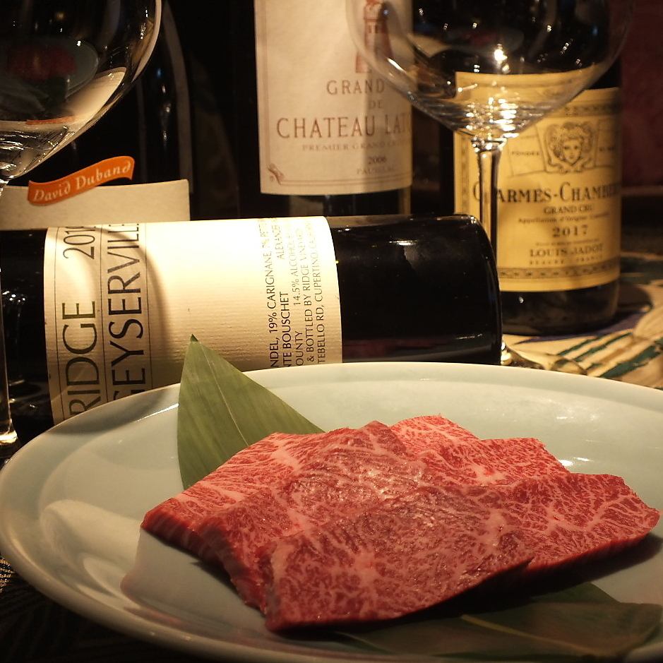高級感ある店内で大切な人とのお食事をお楽しみください。