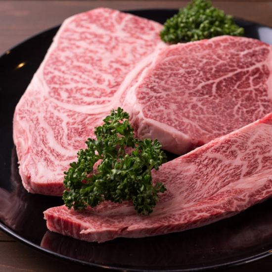 Fresh and high-class materials are used because it is directly managed by a butcher shop! There is A5 grade meat! ◎