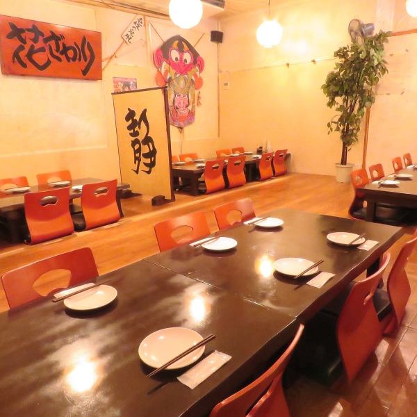 [There are tatami mat seats] It can also be used by a large number of people.It can be used for various occasions such as company parties, girls' night out, and gatherings of club activities.