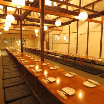 Banquet hall on the 2nd floor! Spacious space♪