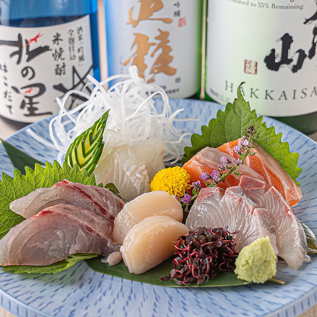 We deliver fresh live fish directly from Hakodate! We also offer a wide variety of local sake!