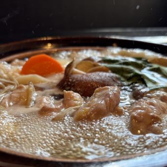 【晩冬・早春限定】大和肉鶏ぺこぺこ鍋・人気の一品、飲み放題付コース