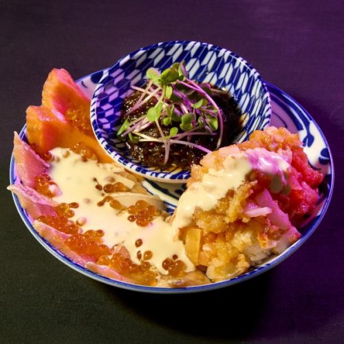 サカバ特製！サーモンづくしのこぼれ寿司