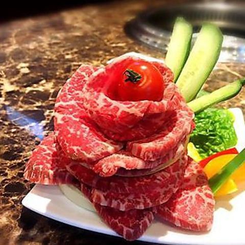 【予約制】肉ケーキ　2,600円（税込）
