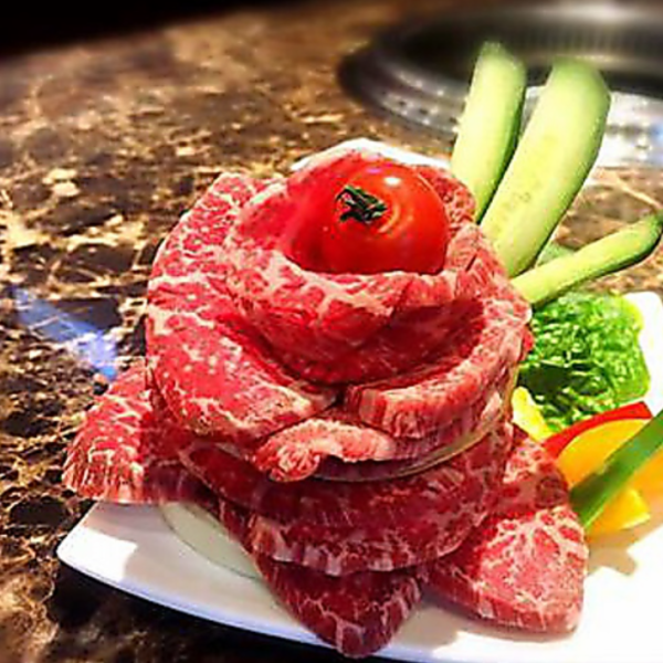 【予約制】肉ケーキ　2,600円（税込）