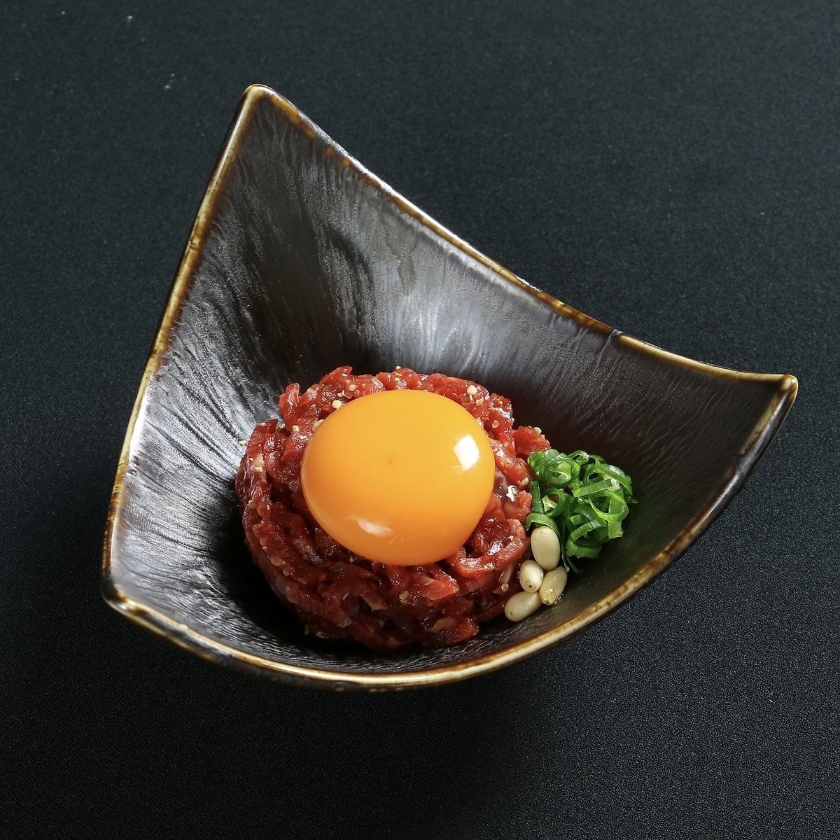 【全142席 全席個室】高級感溢れる落ち着いた雰囲気の店内で、極上の焼肉をご堪能。