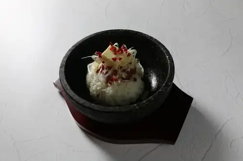 梅薫る牛タンガーリックライス