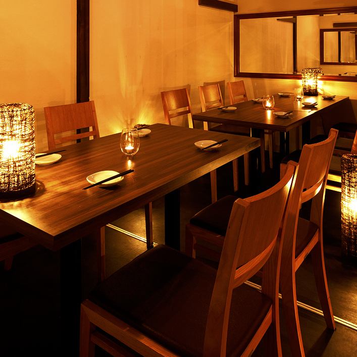 シーンに合わせて大小様々な個室席をご用意しています!