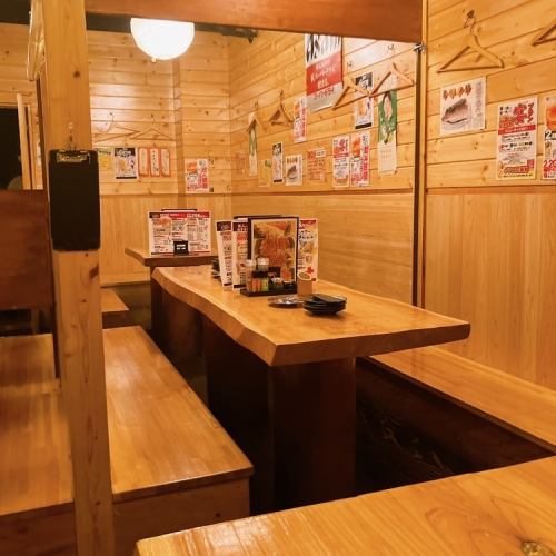 [Seating for 20 people] The table seats can be combined to accommodate up to 20 people! Can also be used for various welcome and farewell parties, and new year and year-end parties.You can spend a fun time with team members from your company or club.Please feel free to contact us regarding the number of people.