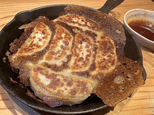 離れられないギョーザ鉄板