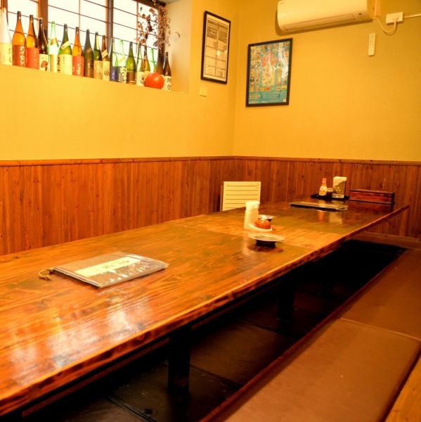【Private room with 10 to 15 people accommodation ☆】 It is a private room of digging seats that relaxes slowly.Ideal for banquets and matters of about 10 to 15 people ♪ We recommend you to make a reservation in advance when using it.
