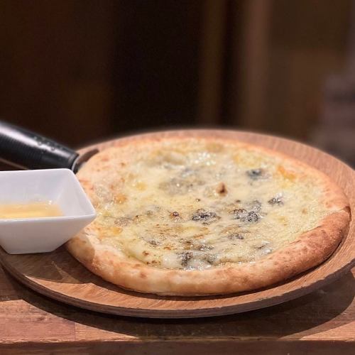 4 types of cheese and honey pizza