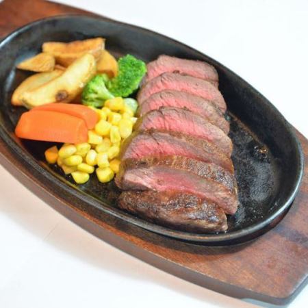 沖縄県産和牛のステーキ