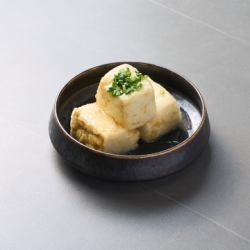 Deep-fried tofu with thickened sauce