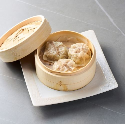 Jumbo shumai made with aged Tsumari pork