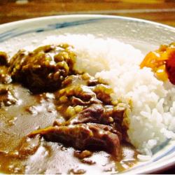 牛すじもつカレーライス