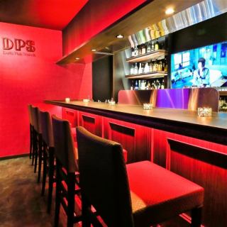 It is also recommended for reviewing after a date or a drinking party.The counter seats are ideal for one or two people.[Shibuya all-you-can-drink charter birthday anniversary girls-only gathering party small group charter karaoke darts late-night second party]