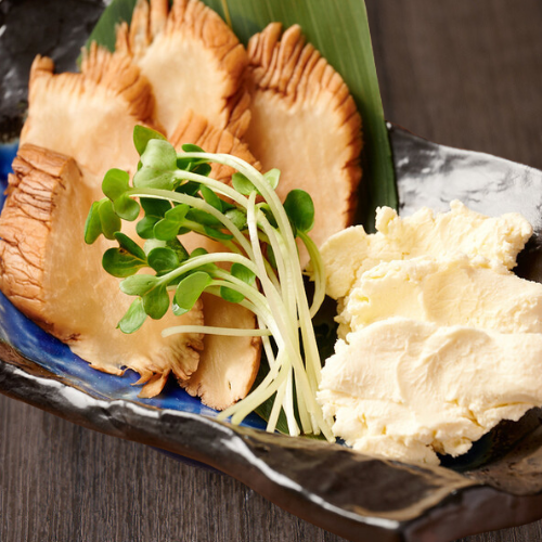 Smoked smoked daikon radish and cheese