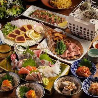 【含3小时畅饮】京都风味日式料理“天海”十道菜套餐,包含顶级新鲜刺身、熟成日立牛肉、烤三文鱼腩 - 6810日元 ⇒ 6000日元