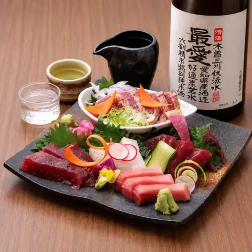 [Directly from Misaki Fishing Port] Enjoy the finest bluefin tuna: fatty tuna, lean tuna, and yukke! A luxurious tasting platter paired with local sake "Saiai"