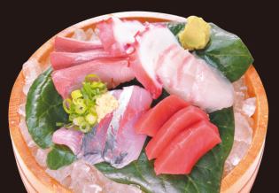 Five pieces of raw fish sashimi