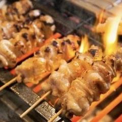 うまかやといえば焼き鳥。こだわりのタレはクセになる美味しさ！