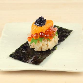 中とろ・塩雲丹・いくら・キャビアの超ご褒美包み