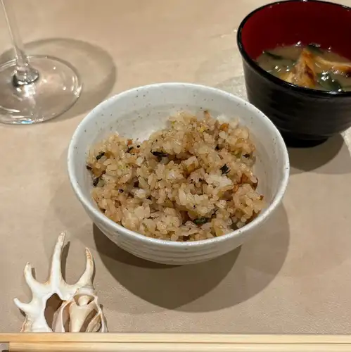 Classic garlic rice
