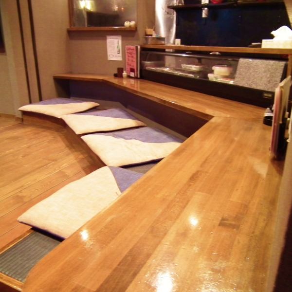 Our shop is centering on the Osami-za, we only have dinner at the counter seat.Take off your shoes and slowly extend your feet and feathers.I am directing such a space that I can enjoy alcohol while feeling relaxed.