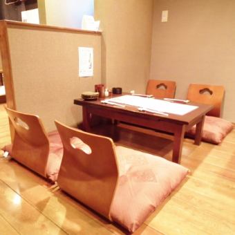 【1st Floor】 Ideal for drinking party such as inside a group.