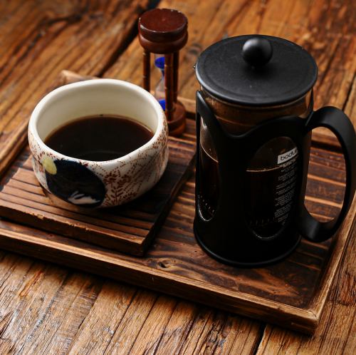 Rich and luxurious coffee (Hot/Ice)