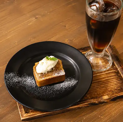 あめいろケーキセット（森のキャロットケーキ）