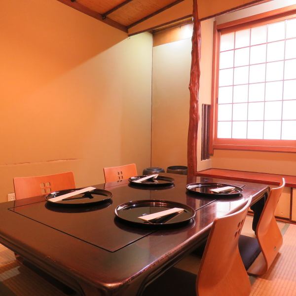 [Second floor private room for 4 people] Because it is a completely private room, you can relax in a spacious space without worrying about your surroundings.It is also recommended for entertainment and business negotiations.We will adjust the number of people separately, so please feel free to contact us.