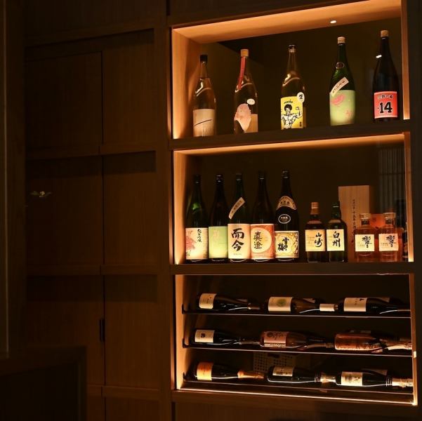 セラーには日本酒やワインなどその他にもたくさんのドリンクをご用意しております。