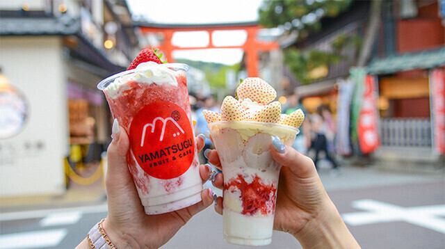 季節ごとの旬の果物を贅沢に使用したパフェが人気のお店！