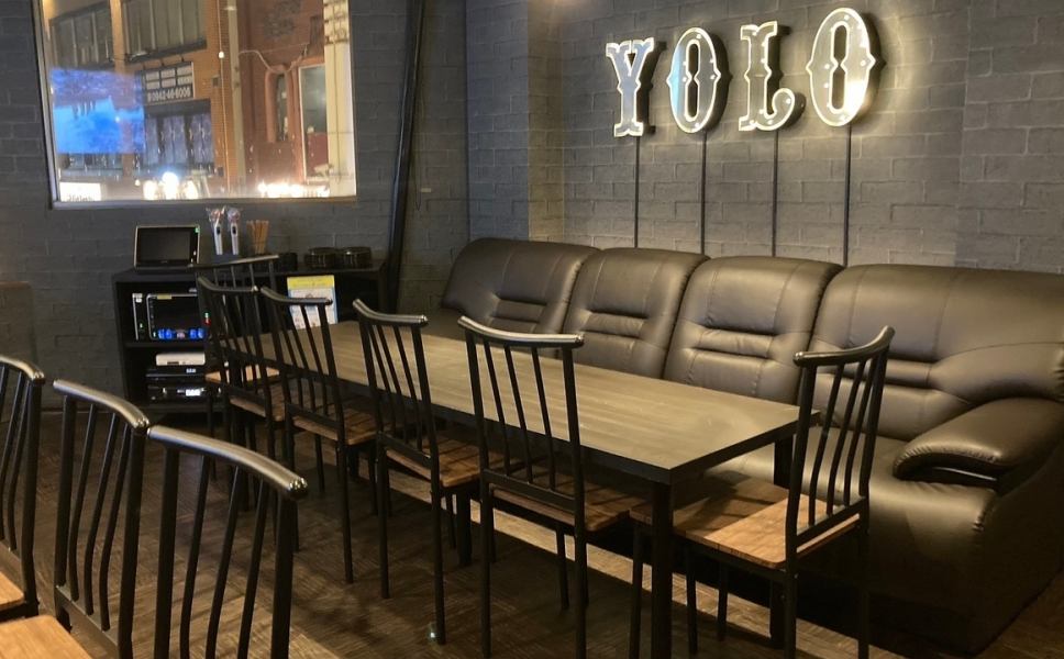 【VIPルームは1時間3300円！10名様なら1人330円で♪】大人数でのご利用は2階が◎2階はカラオケ付のVIPROOMとなっております。人数関係なく1時間3300円でご利用頂けます！2次会や3次会にもご利用頂けます！！