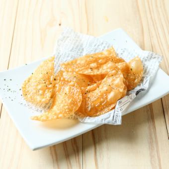 餃子の皮チップス