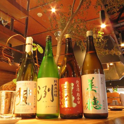 店主厳選の日本酒を。お料理との相性でお選びください。