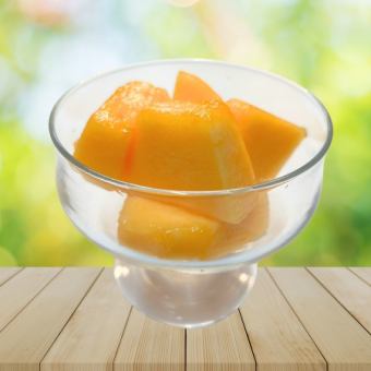 Cut melon [seasonal]