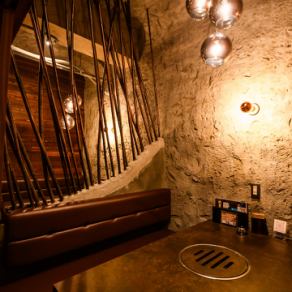 広々としたテーブル席