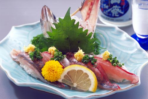 活あじ一尾にぎり