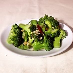 Broccoli garlic butter saute