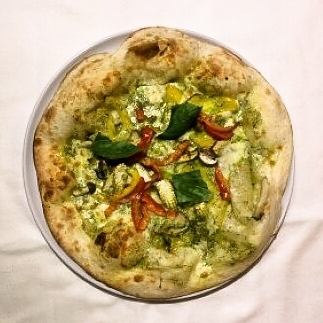 Vegetable cream genovese pizza