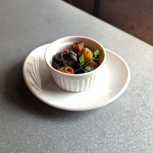 スペイン産オリーブのマリネ