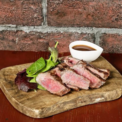 肉料理がオススメ
