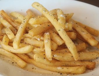 "フレンチフライ　黒トリュフバターFrench Fries with Black Truffle Butter"