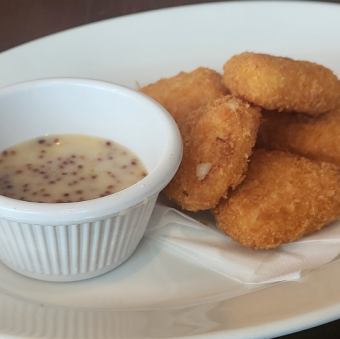 "とろけるカマンベールチーズフライCrispy Fried Camembert"