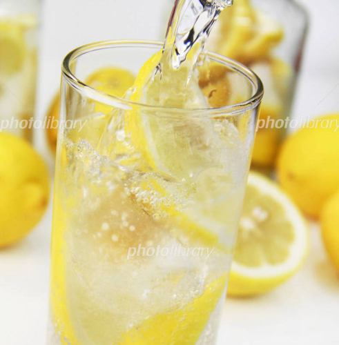 All-you-can-drink tabletop lemon sour